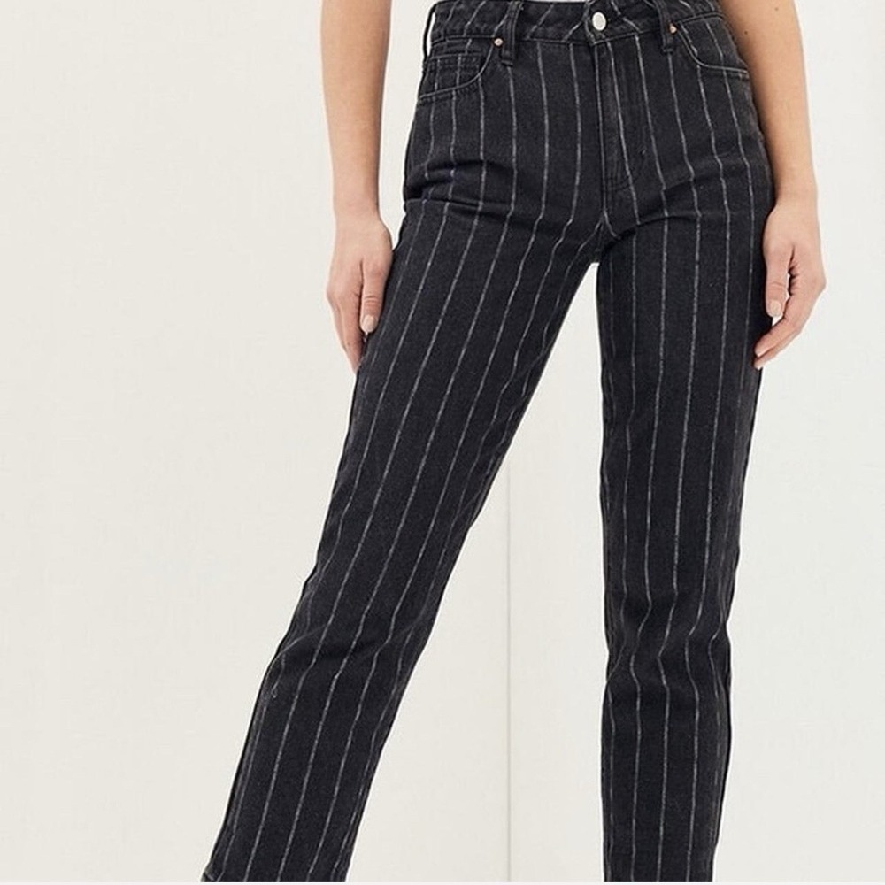 Pacsun Women's Stripe Mom Jean Size 27 High Waist Crop Denim Black Fade Wash